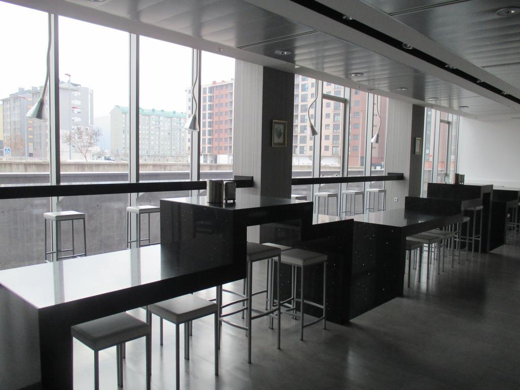 Hotel Ciudad De Ponferrada, Ascend Hotel Collection Exteriör bild
