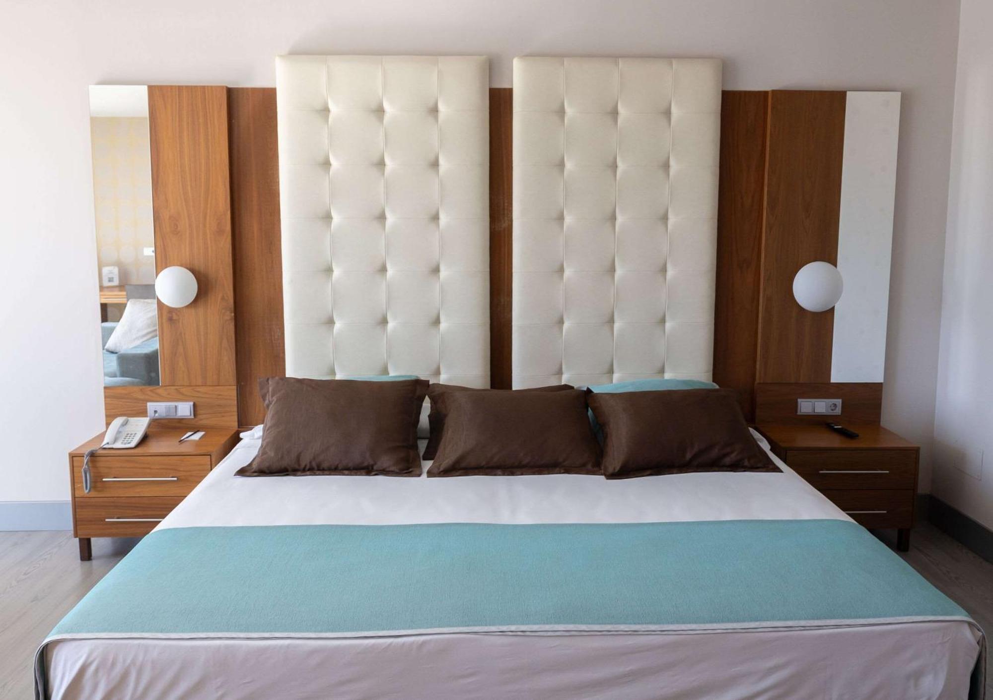 Hotel Ciudad De Ponferrada, Ascend Hotel Collection Exteriör bild
